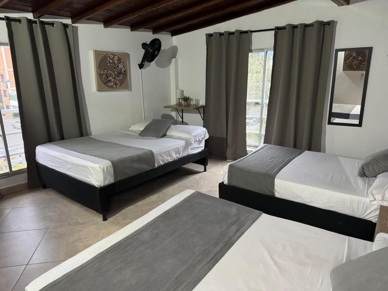 Hotel Gemas San Joaquin 1 Medellín Zewnętrze zdjęcie