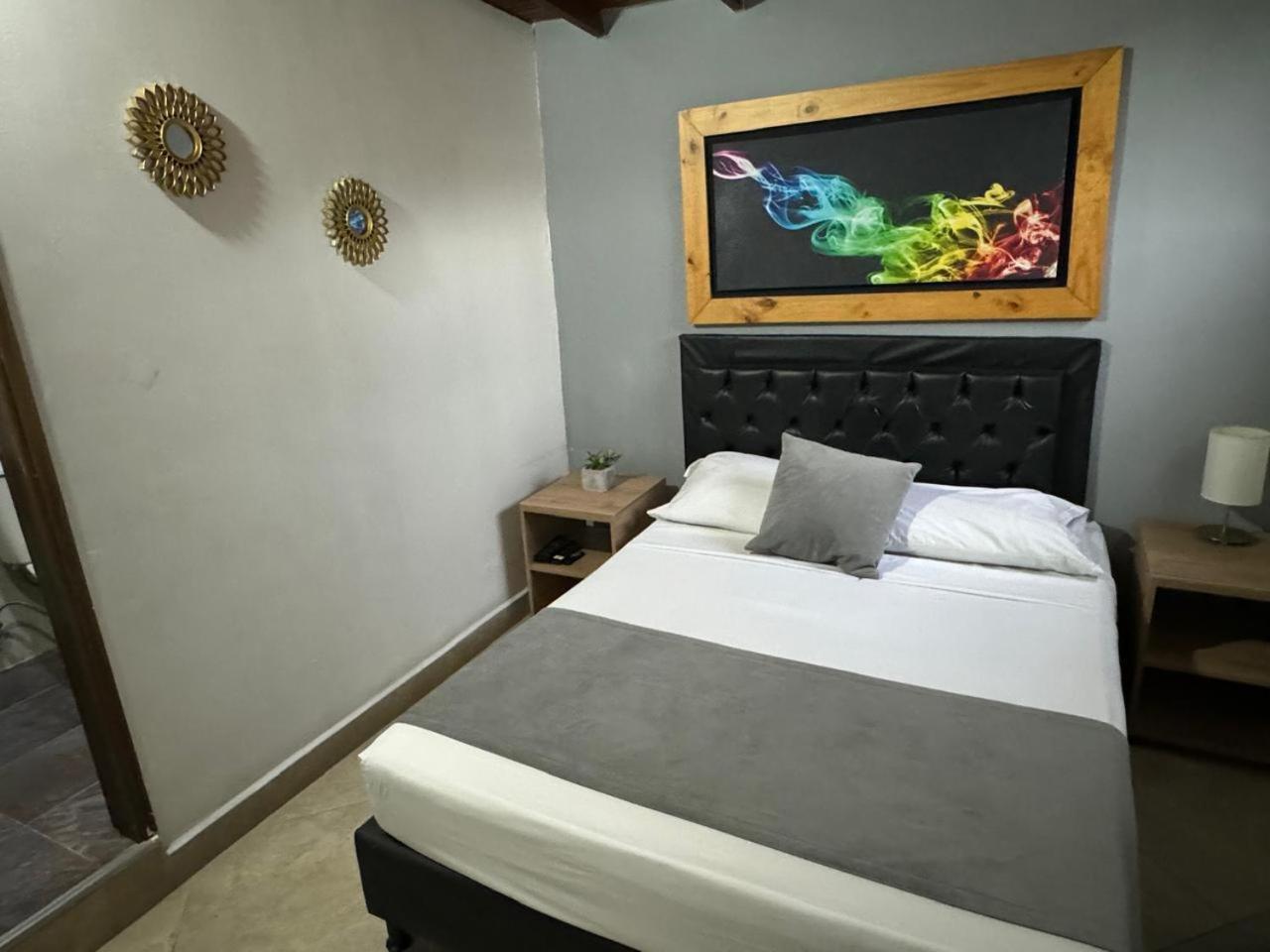 Hotel Gemas San Joaquin 1 Medellín Zewnętrze zdjęcie