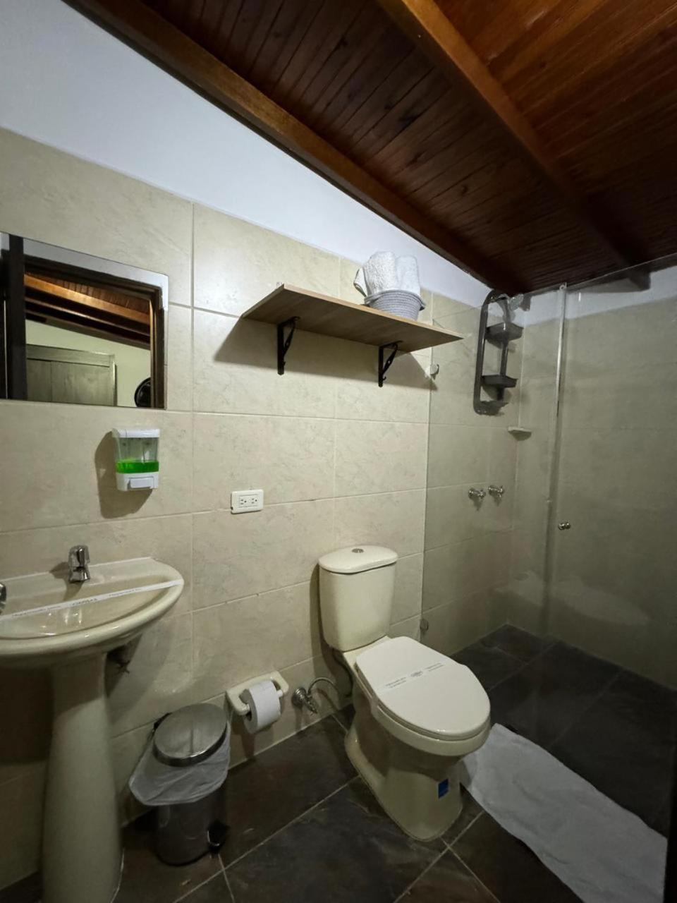 Hotel Gemas San Joaquin 1 Medellín Zewnętrze zdjęcie