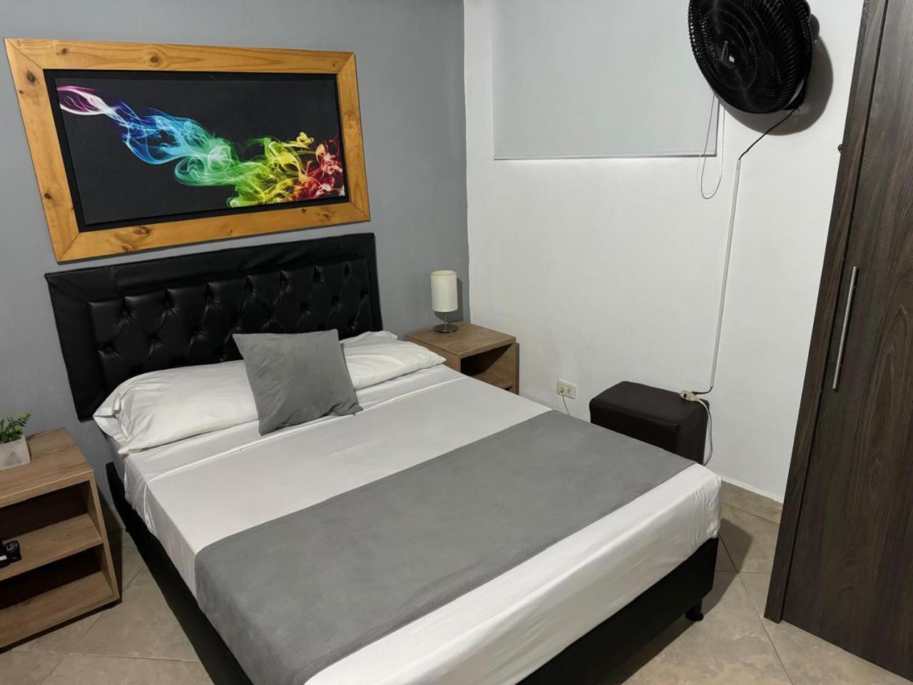 Hotel Gemas San Joaquin 1 Medellín Zewnętrze zdjęcie