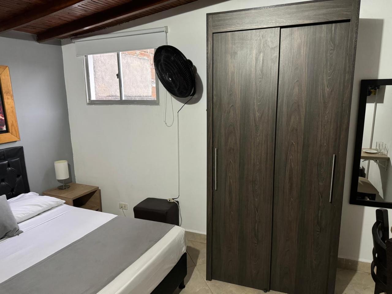 Hotel Gemas San Joaquin 1 Medellín Zewnętrze zdjęcie
