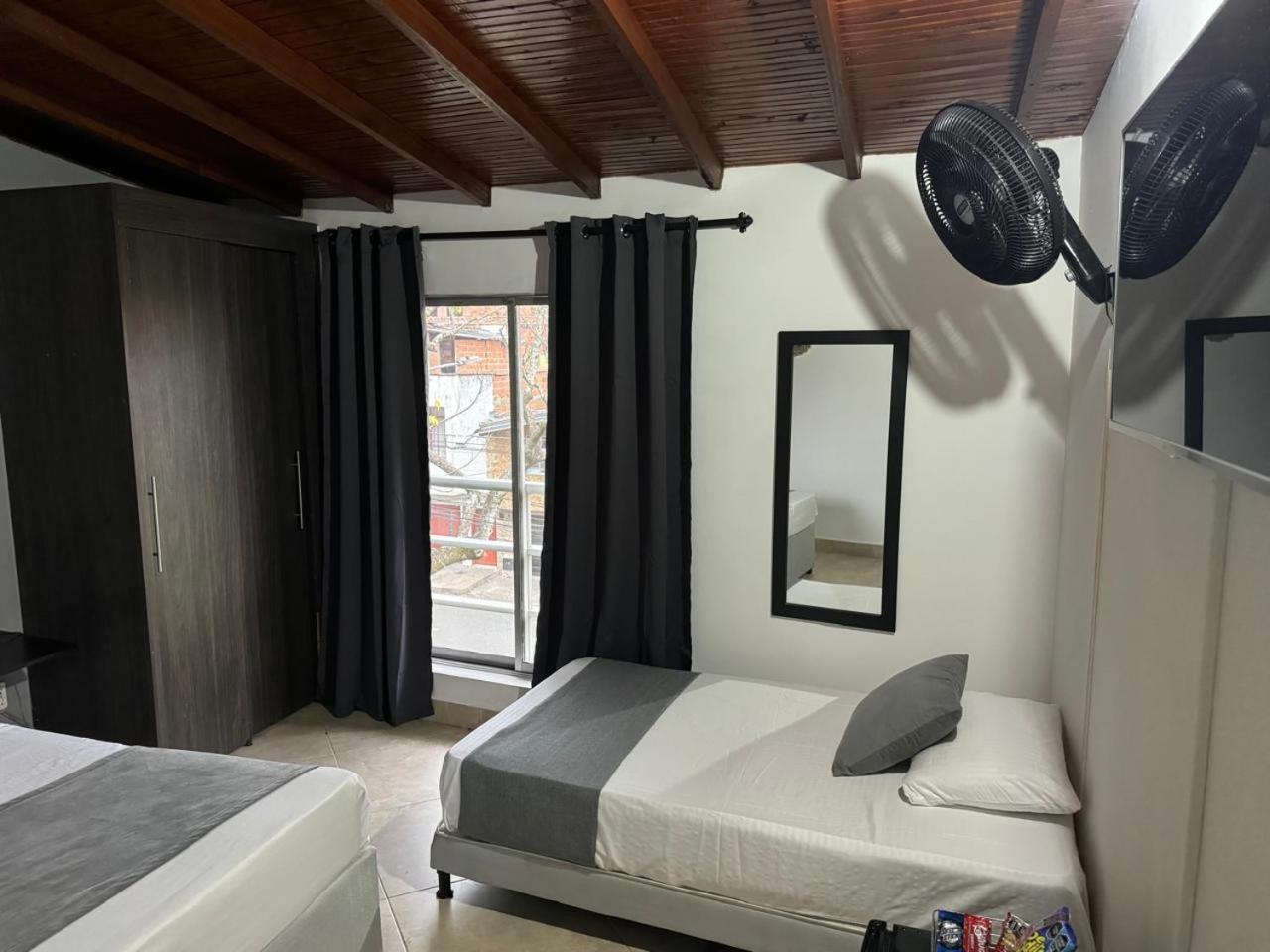 Hotel Gemas San Joaquin 1 Medellín Zewnętrze zdjęcie