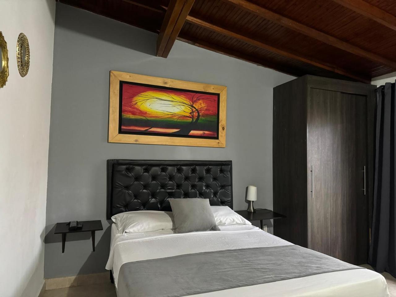 Hotel Gemas San Joaquin 1 Medellín Zewnętrze zdjęcie