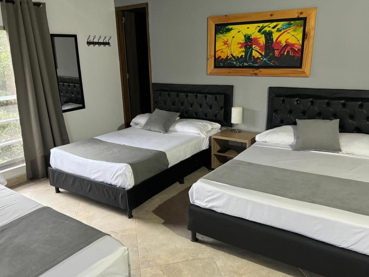 Hotel Gemas San Joaquin 1 Medellín Zewnętrze zdjęcie