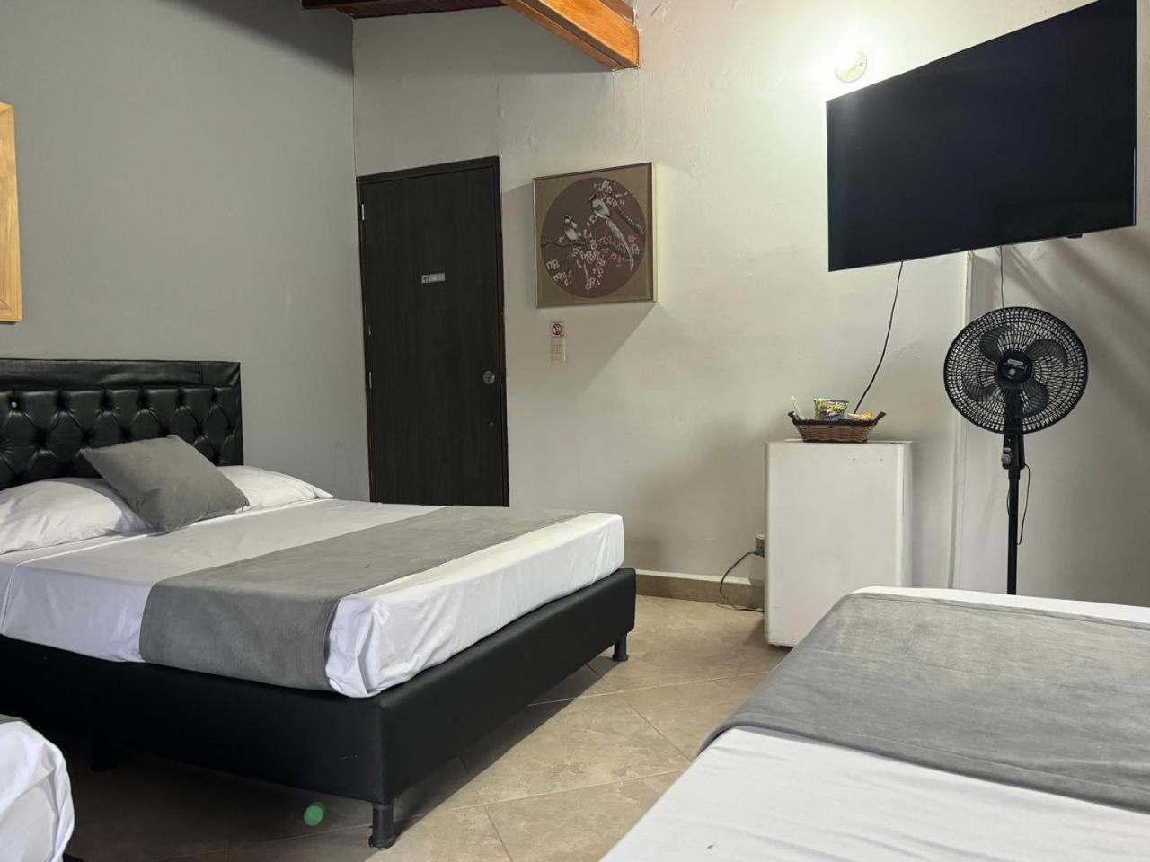 Hotel Gemas San Joaquin 1 Medellín Zewnętrze zdjęcie