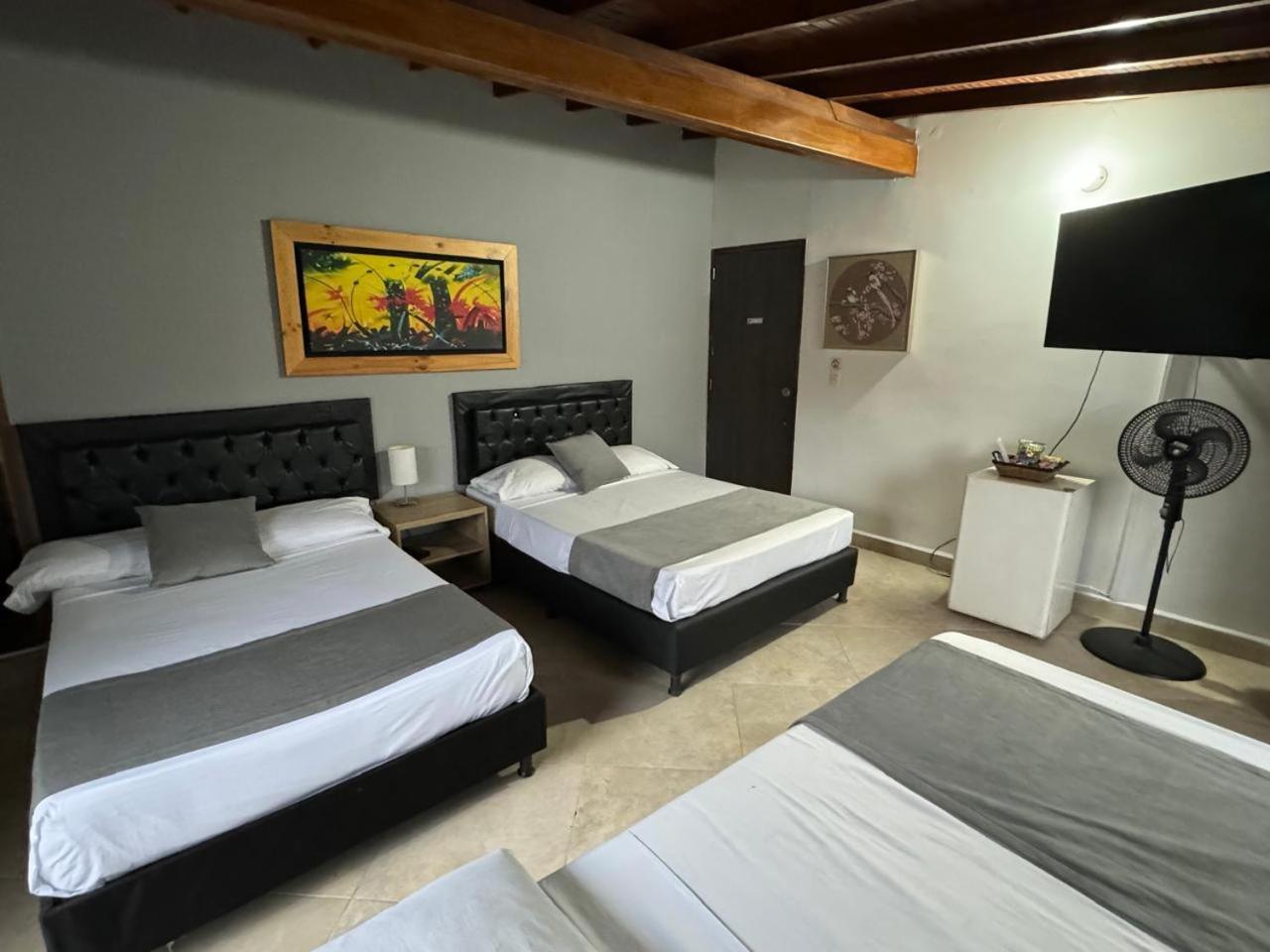 Hotel Gemas San Joaquin 1 Medellín Zewnętrze zdjęcie